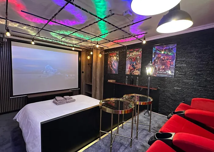 Jacuzzi Et Cinema, Merignac2 Apartment *